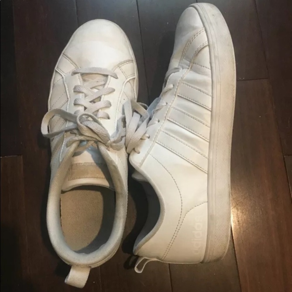 White Adidas Sneakers Shoes Women’s 9
